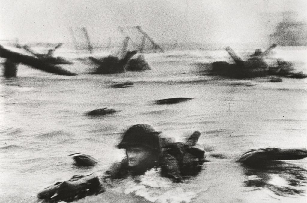 Robert Capa - sbarco in Normandia