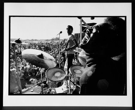 Stevie Wonder Jamming with the Meters