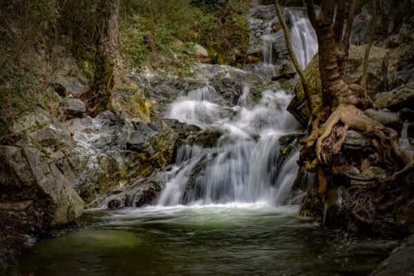 Cascate