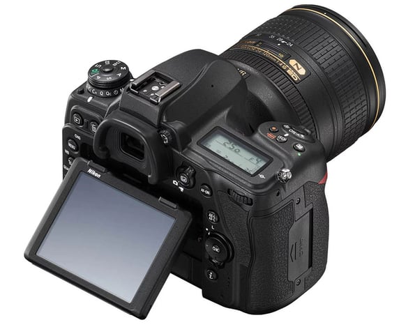 Nikon D780
