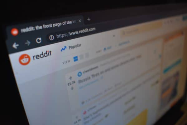 Reddit chiede di usare uan foto senza pagare licenza