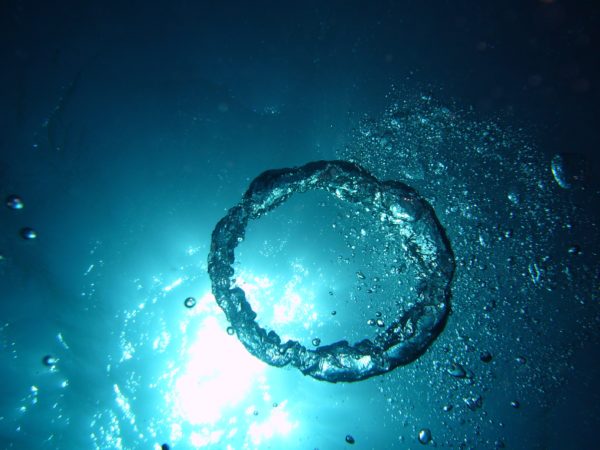 fotografare bolle sott'acqua