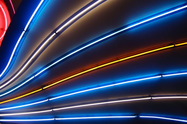 la differenza tra forma e sagoma in fotografia