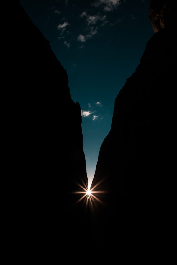 Sun V - Patrick Hendry