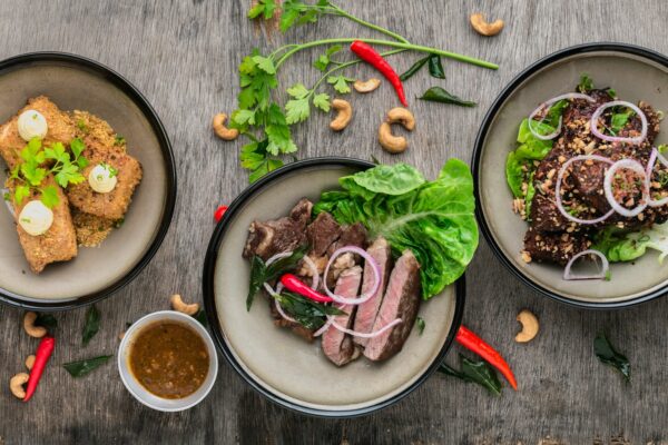 Consigli fotografici | cooked dish on gray bowl