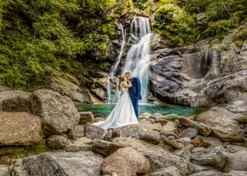 Come scegliere e quanto costa un fotografo per matrimoni?